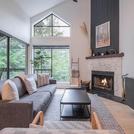Powderview 24 By Outpost Whistler Villa Exterior foto