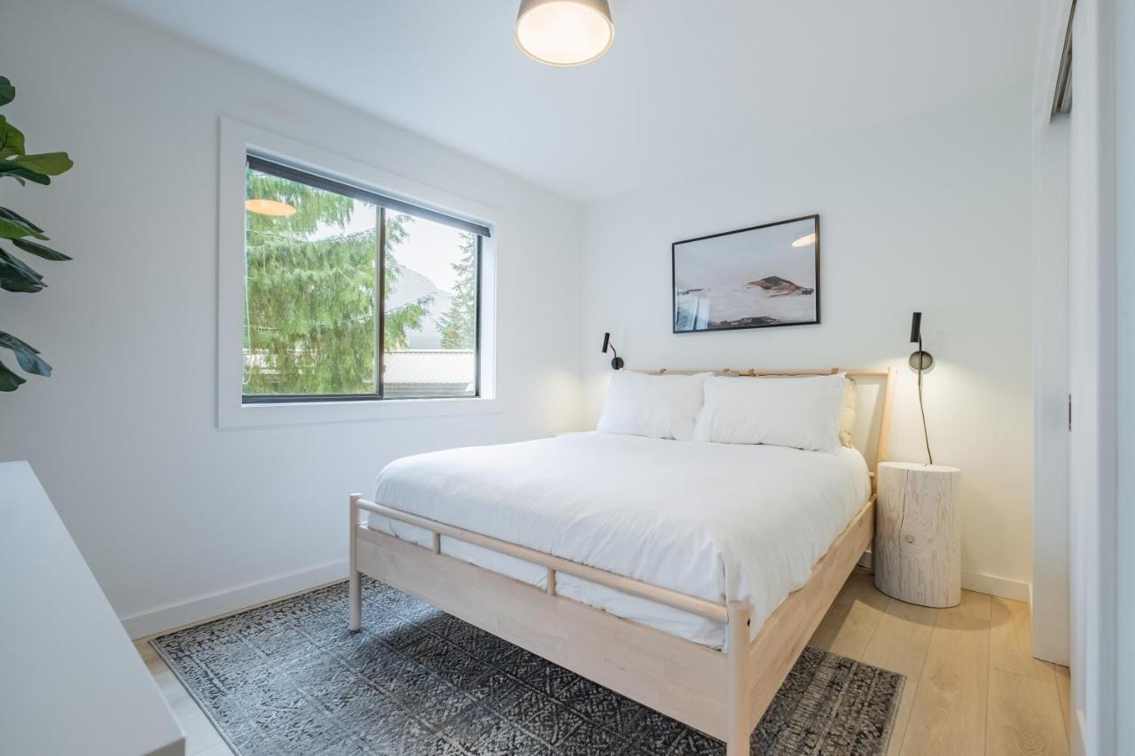 Powderview 24 By Outpost Whistler Villa Exterior foto